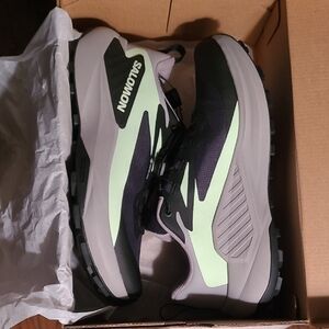 NWT Women's Salomon Waterproof Hiking Sneakers